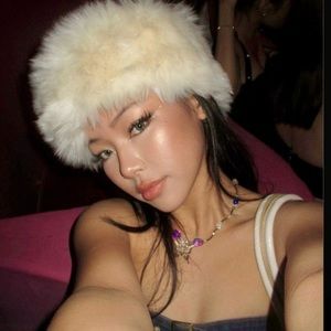 White Faux Fur Russian Hat 🤍